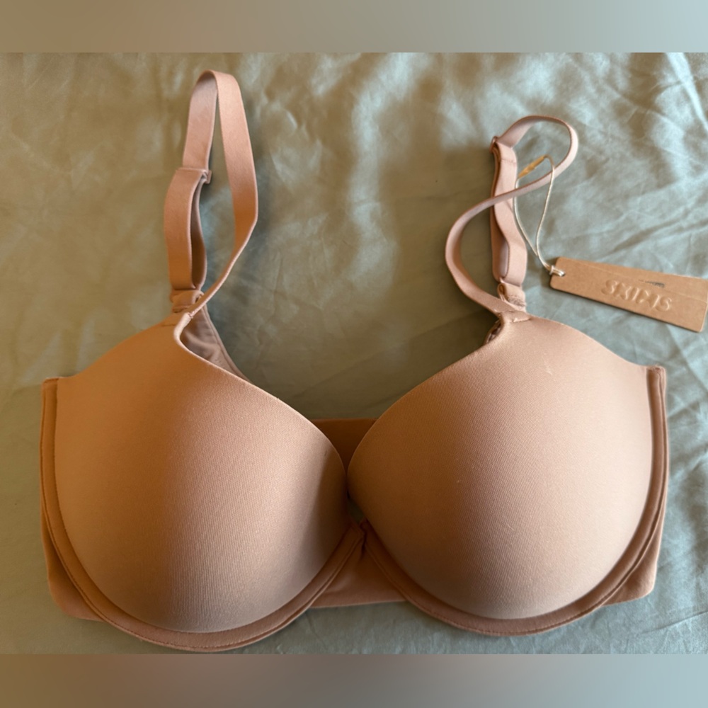 SKIMS Nude Bra